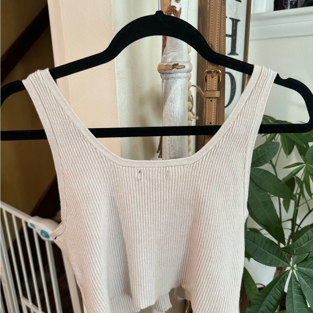 Tank top - Picture 2 of 2